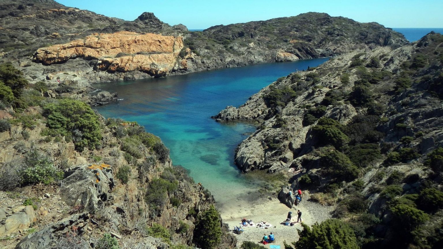 5 plages à leau turquoise en Catalogne