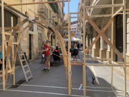 Fetes Gracia Preparatifs 2024 arche llibertat