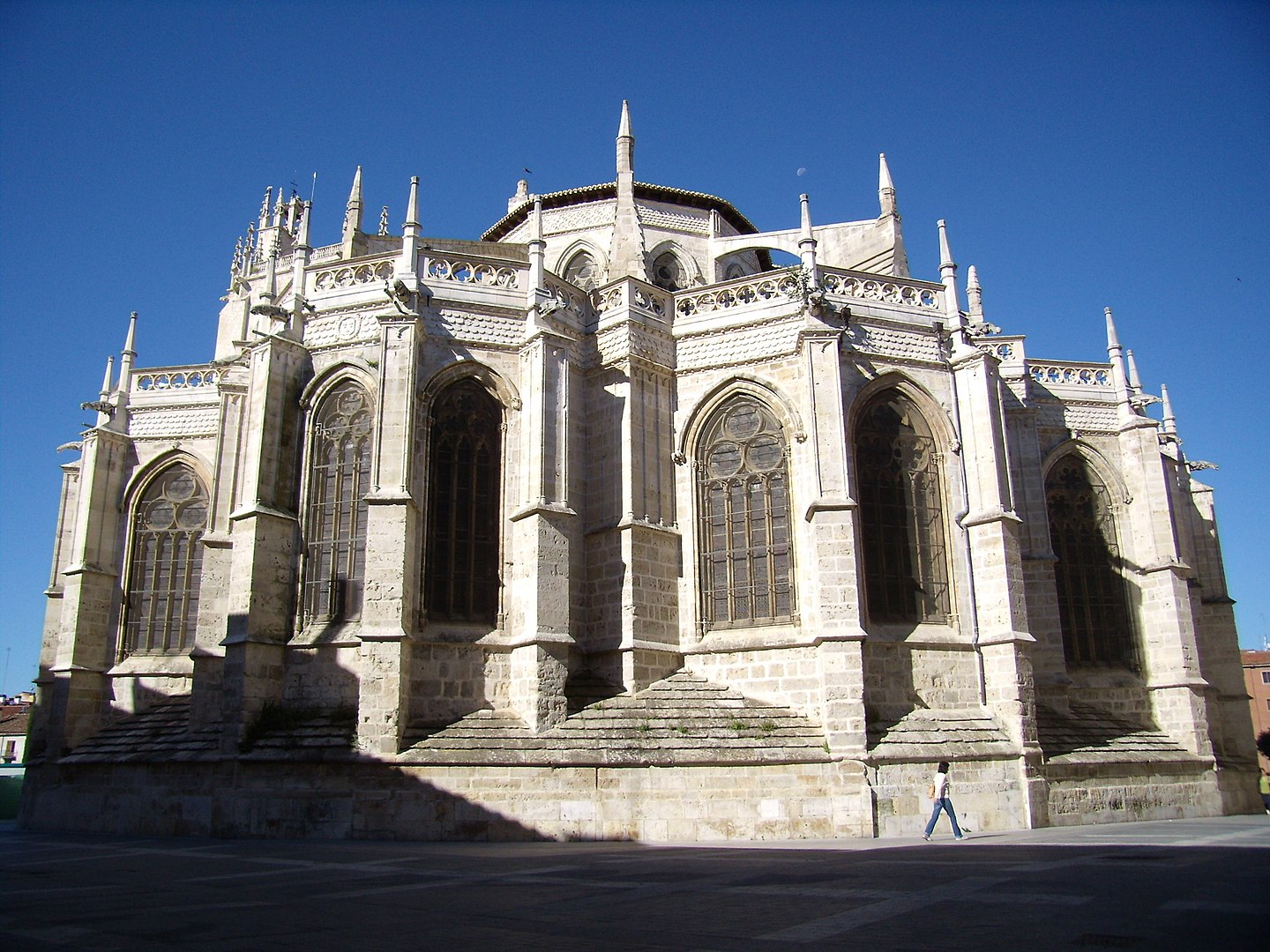 1440px Abside catedral de Palencia