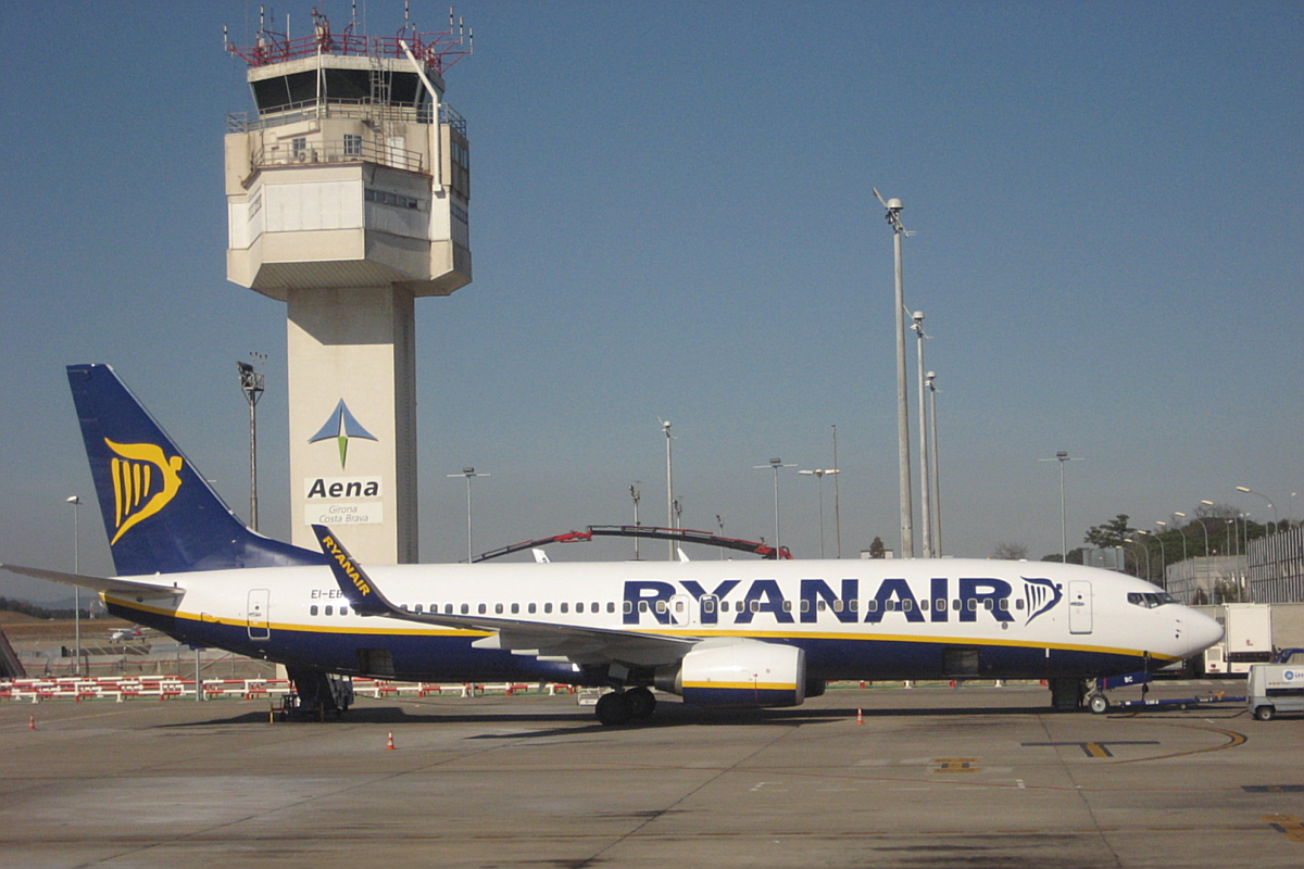 aeroport gerone ryanair